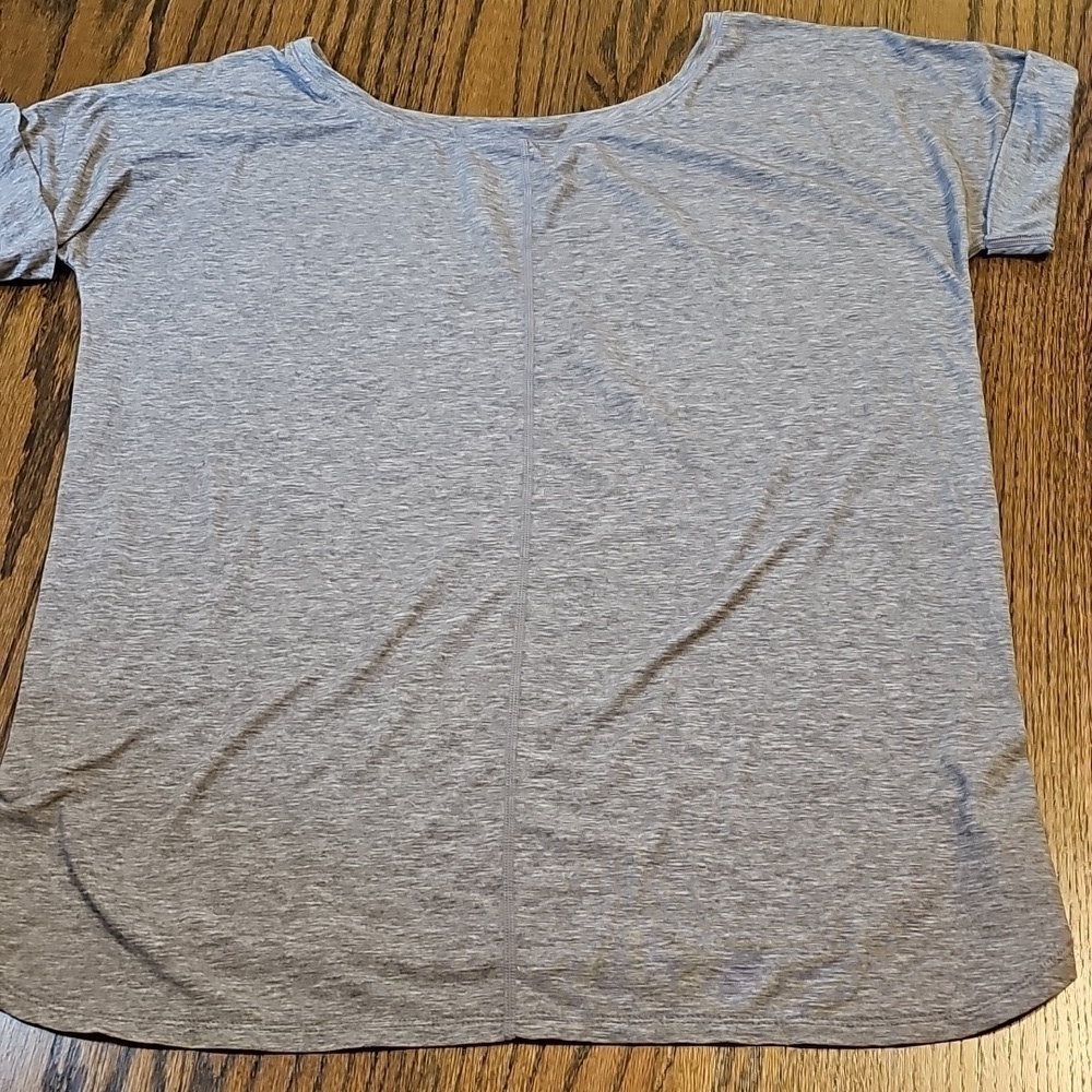 GAPfit Breathe Gray Cuffed Tunic Top - Picture 5 of 9